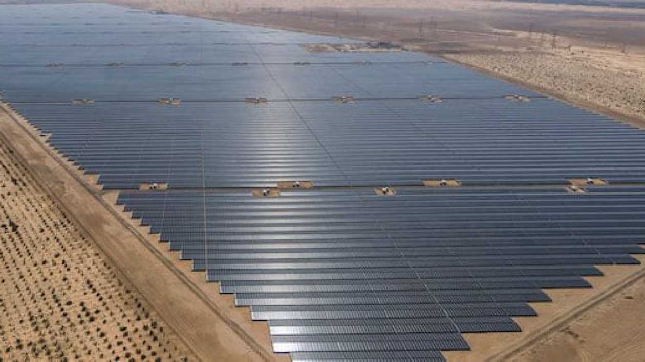 abu dhabi power company emiratos árabes unidos, emiratos árabes unidos, tarifas solares más bajas, plantas de energía solar más grandes, precios de electricidad solar más bajos