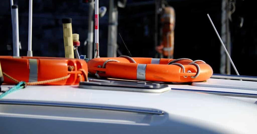 La importancia de elegir correctamente los accesorios nauticos para tu embarcación 2 accesorios nauticos para tu embarcación flotadores