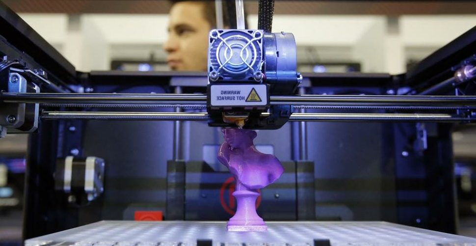 Impresión 3D: tecnología, aplicaciones industriales y novedades que están transformando la fabricación avanzada 4 Impresión 3D-impresora