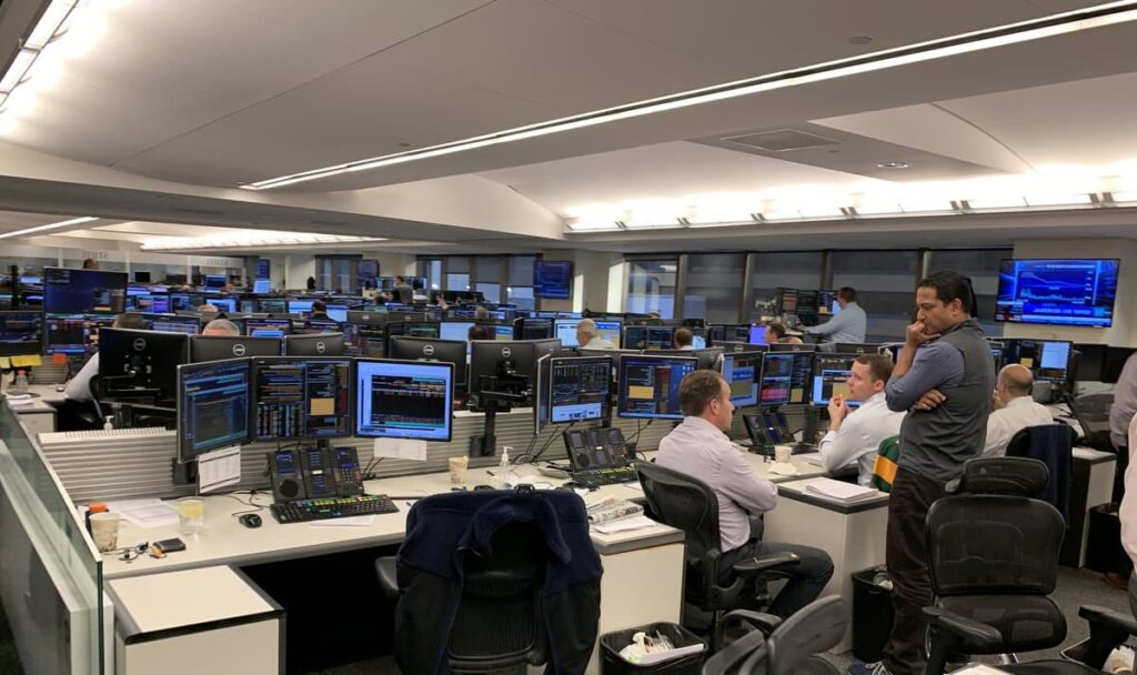 Forex mercado cómo elegir un broker Forex sala