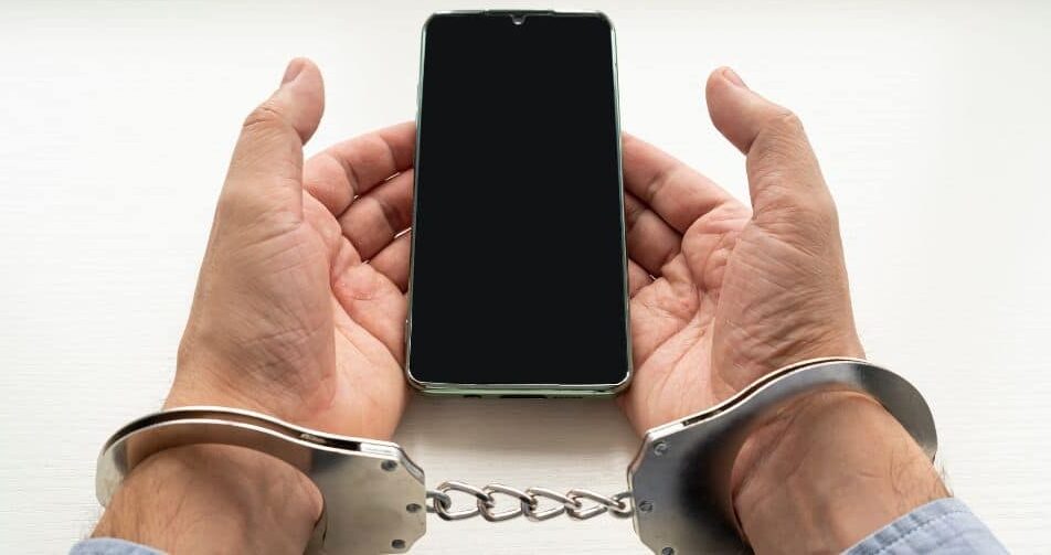 Estafas y delitos cometidos a través del móvil: qué hacer ante un fraude, una suplantación o un robo de datos 4 Estafas y delitos cometidos a través del móvil